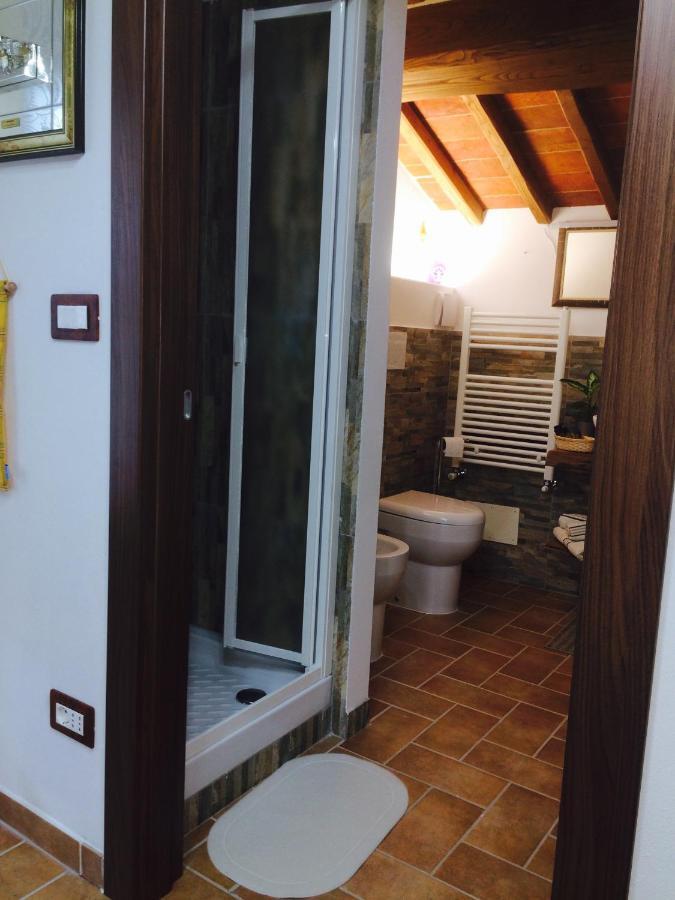 Apartamento Mansarda Degli Ulivi Rigomagno Habitación foto